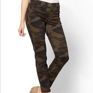 NY & Company Camo Slim Ankle Jeans